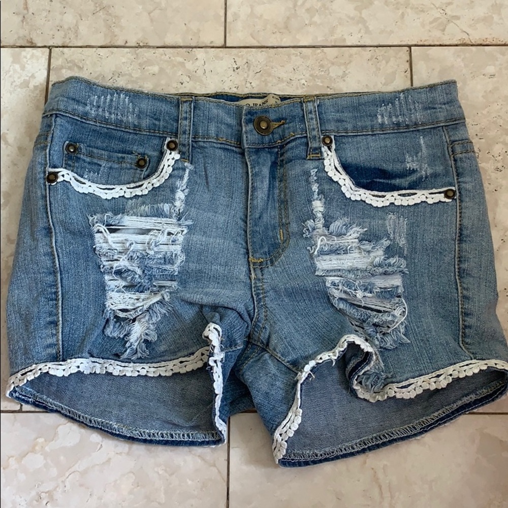 Lolo jeans jean shorts with details